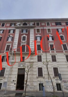 Appartamento in Via Taranto, 21 - ROMA